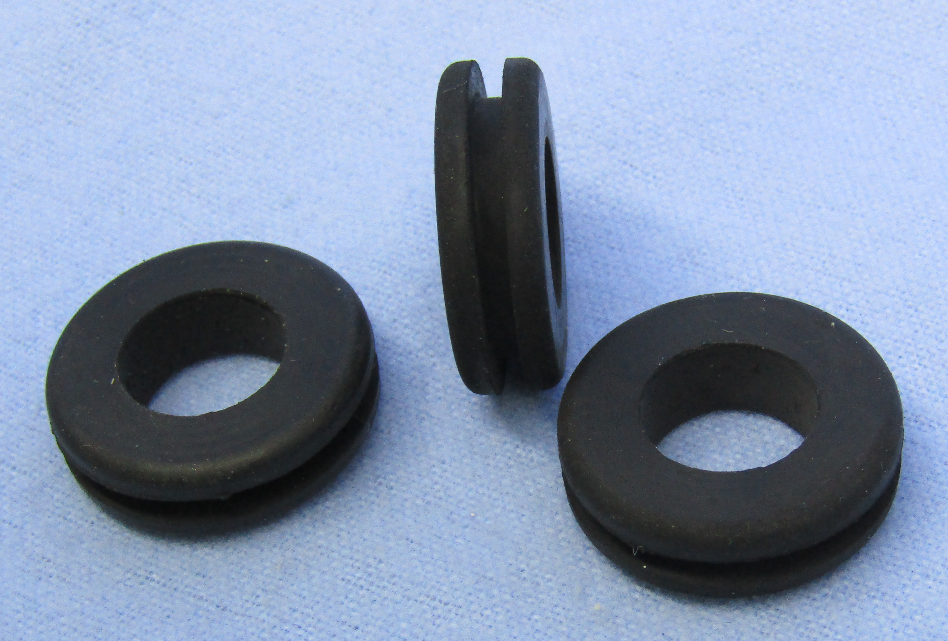GROMMET 1/8 x 1/4