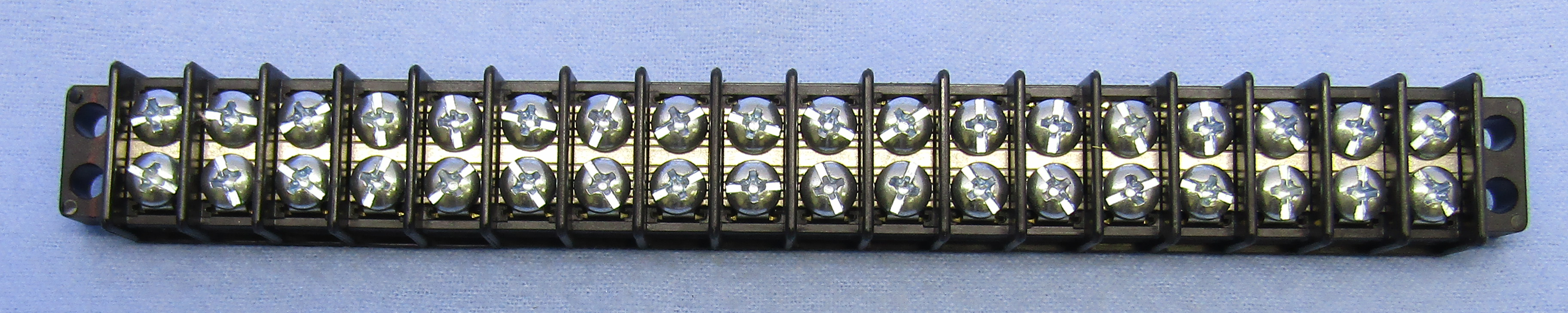 BARRIER STRIP-20 A/18 POS.