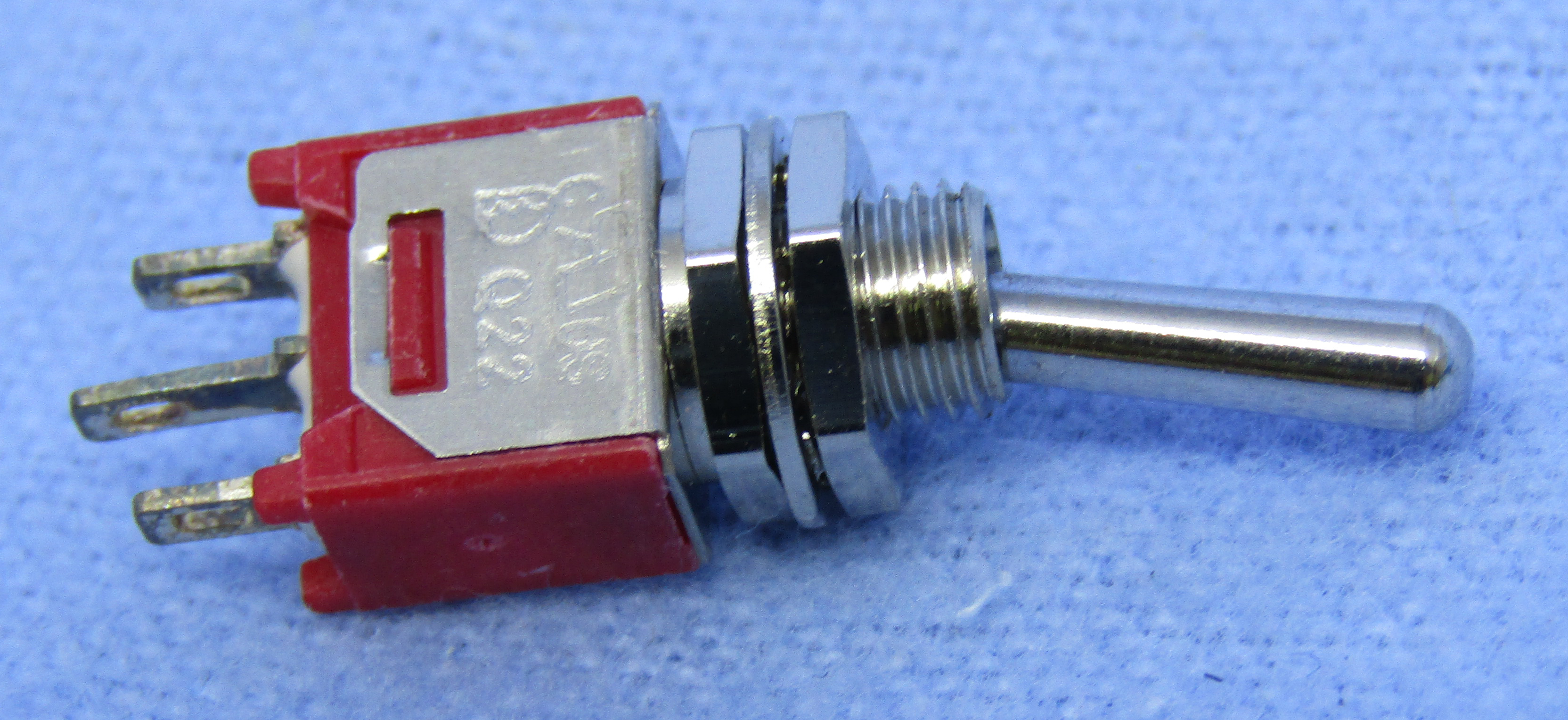 SUBMINI SPDT SWITCH