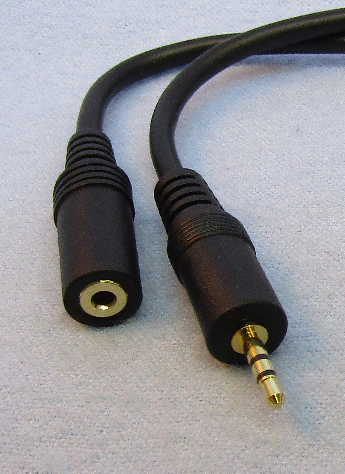 25' Stereo Sub-Mini Plug to Sub-Mini Jack, Gold