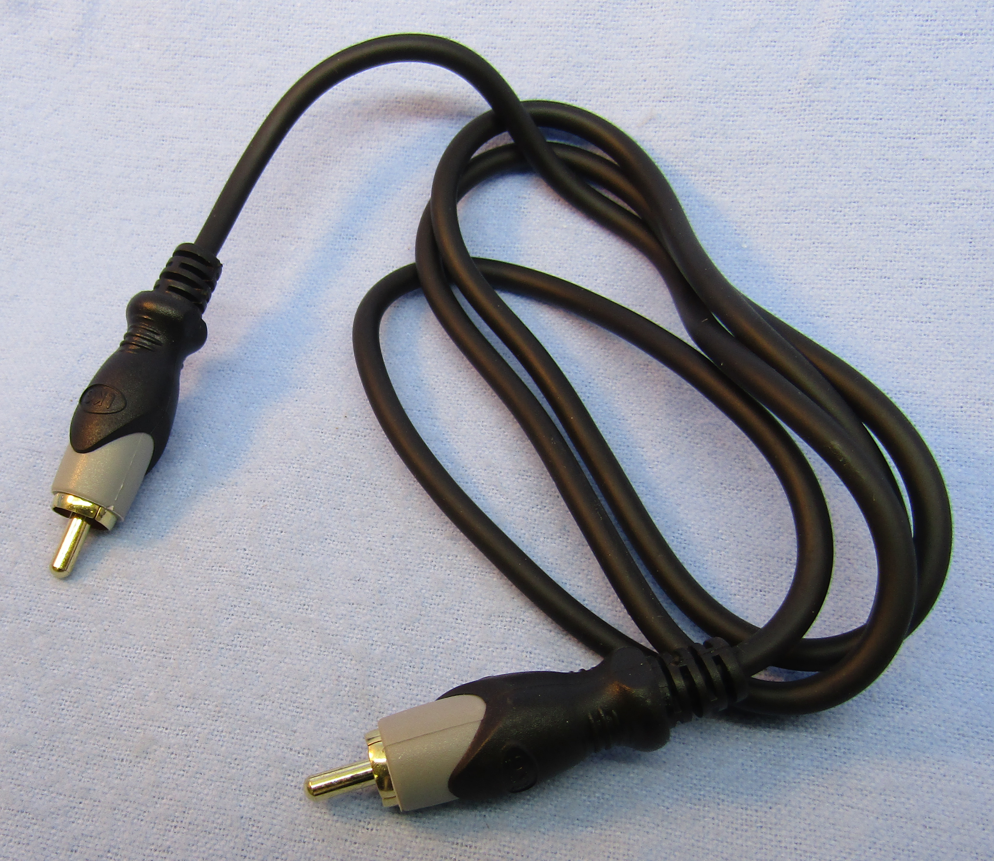 GOLD AUDIO CABLE
